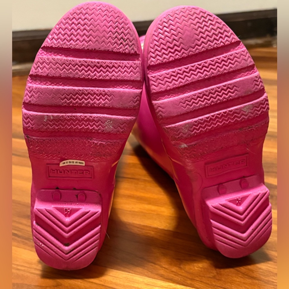 Hunter Classic sz 13 UK 32 pink gloss kids rain boots, great pre owned condition - Picture 10 of 17